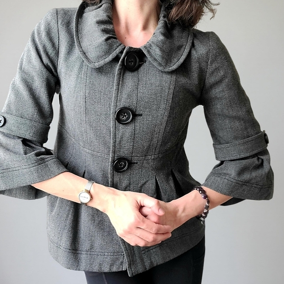 Elegant Gray Women's Jacket - Picture 2 of 7